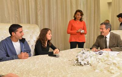  İMKANSIZLIK MUTLU OLMALARINI ENGELLEYEMEDİ